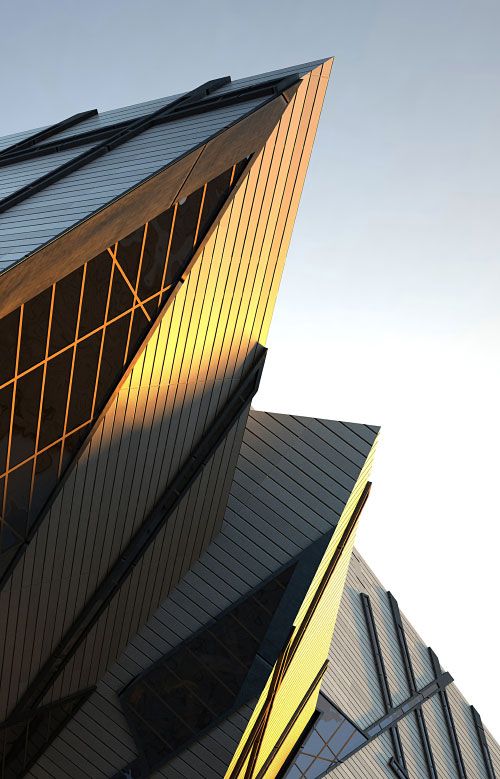 Tampa Florida, Architecture Style Tampa Florida, A building with an avant-garde architectural design, featuring pointed facets and diagonal lines.